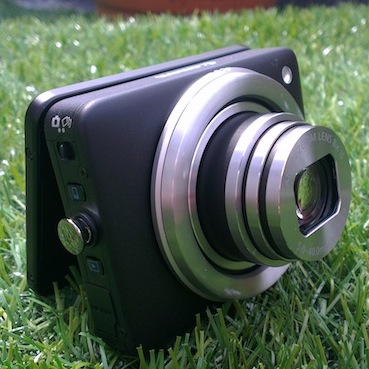 Canon-Powershot-N-thumb-review.jpg