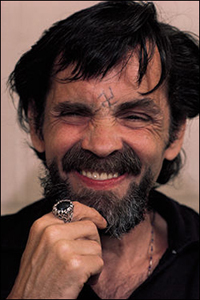 charles%20manson%20200%20pix.jpg