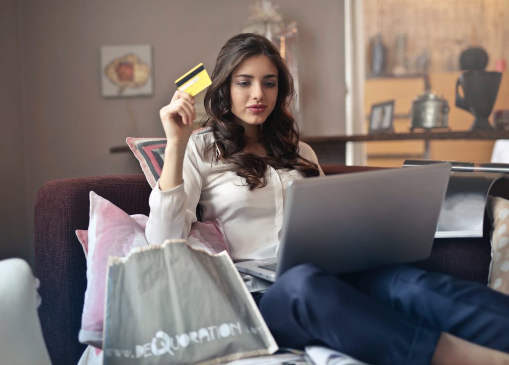 8 Top Tips to Save Money on Online Shopping