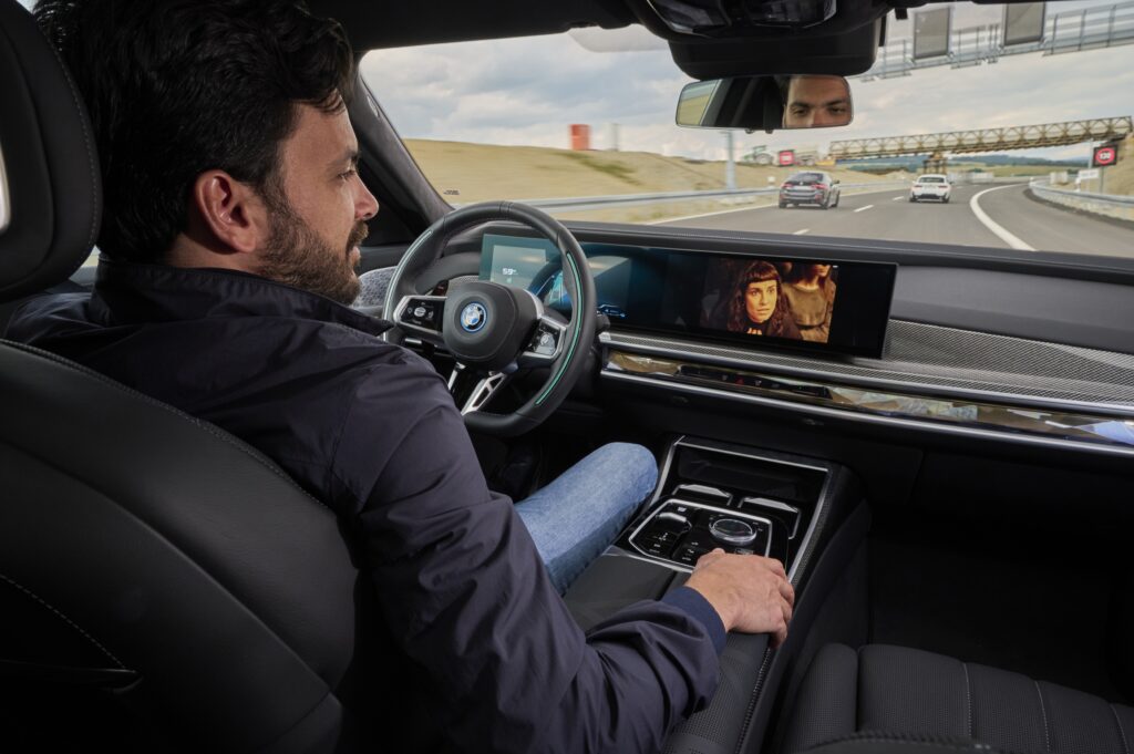 BMW to introduce hands-free driving in Germany